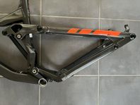 Vitus Escarpe VR 29" - OBS enbart baktriangel m. tillbehör