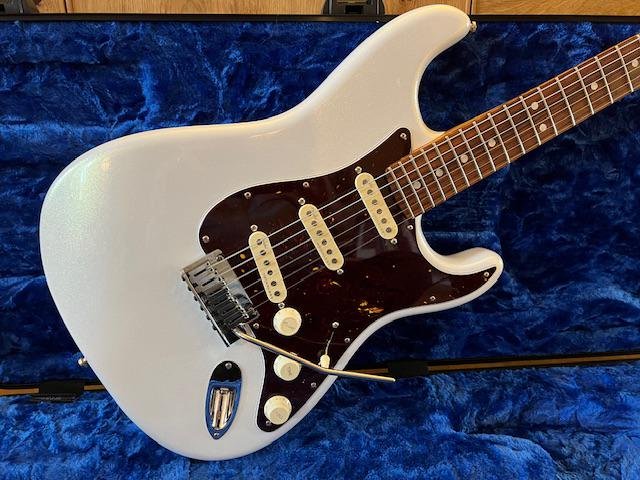 Fender Am Ultra Stratocaster ...