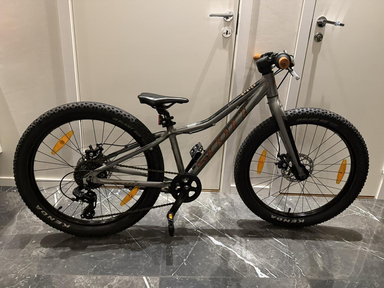 Scott Roxter 24” cykel 