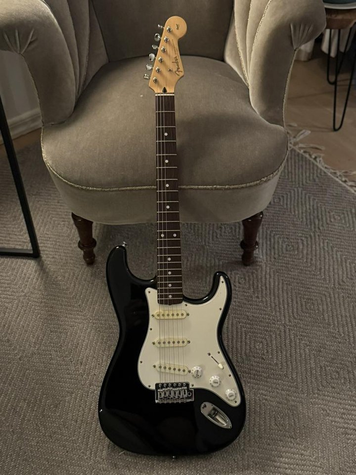 Fender Stratocaster - Japan