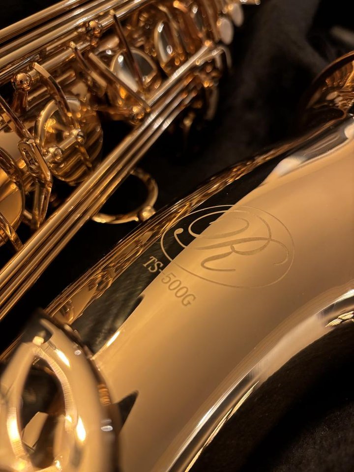 Tenorsaxofon helt som ny! 