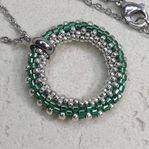 Handgjort pärlhänge