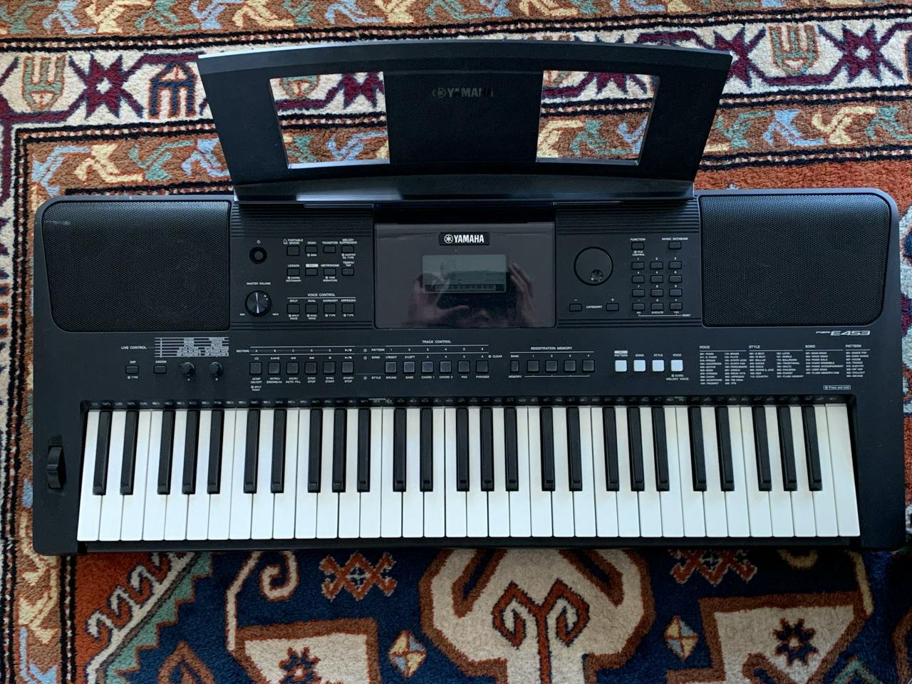 Yamaha PSR E453 Keyboard