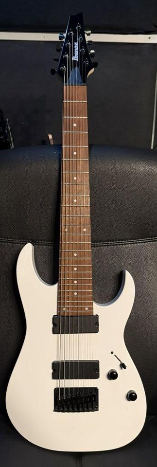 Ibanez RG8 , 8 string gitarr