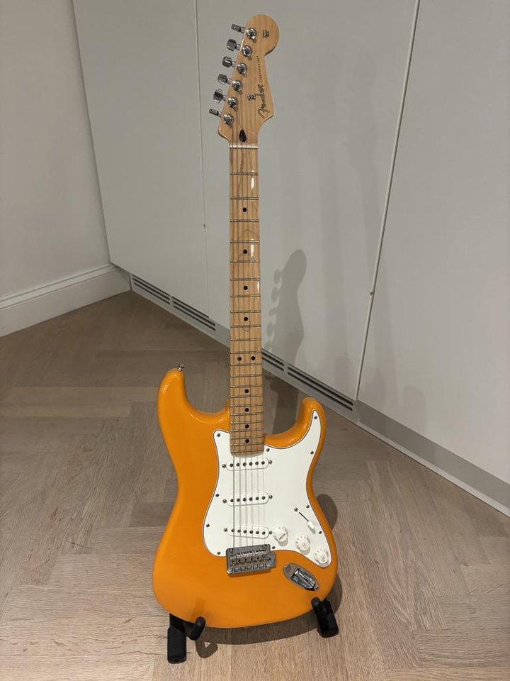 Elgitarr Fender Stratocaster ...