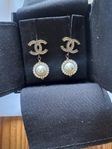 Chanel örhängen CC