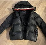 Tommy Hilfiger strl 176 jacka dunjacka vinterjacka 