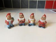 4 gamla tomtar