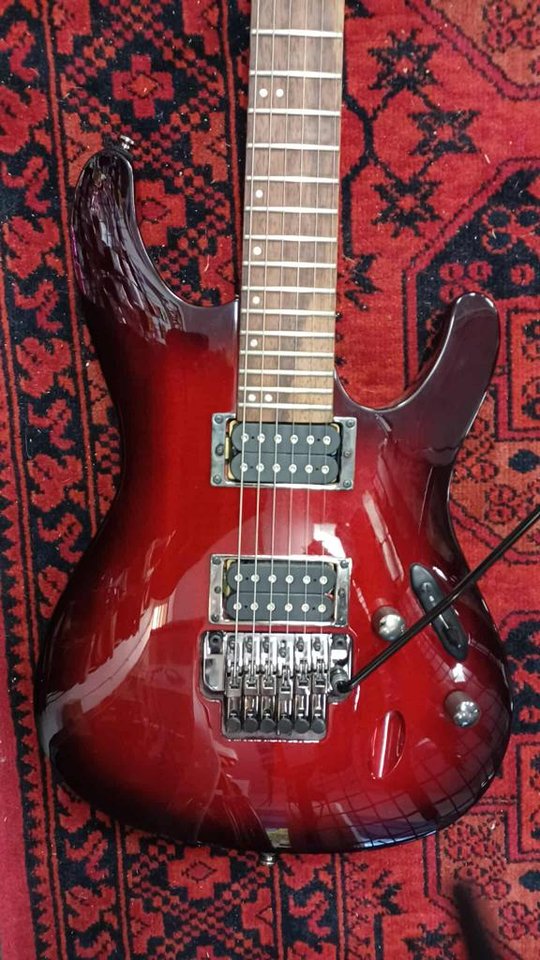 Ibanez S series S520 Elgitarr