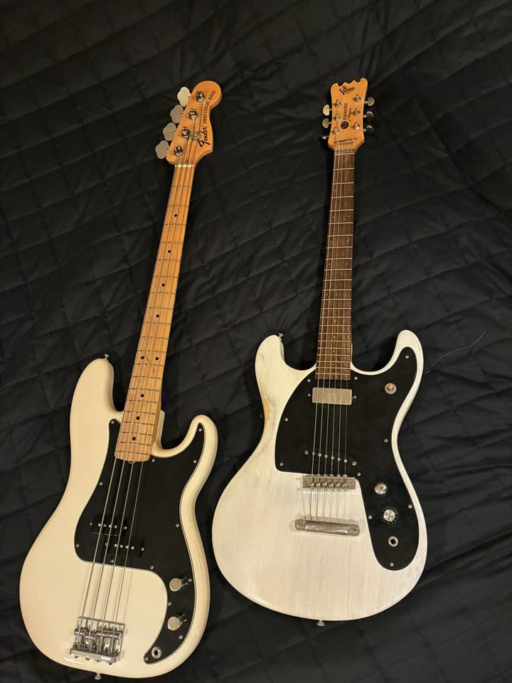 Fender Precision Ramones