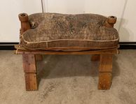 Fin kamelsadel med läder dyna