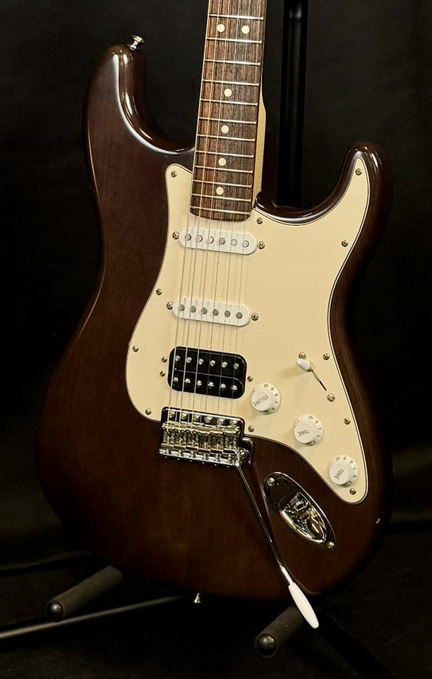Fender Highway One HSS Strato...