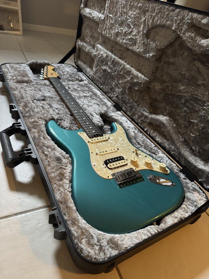Fender American Elite Stratoc...