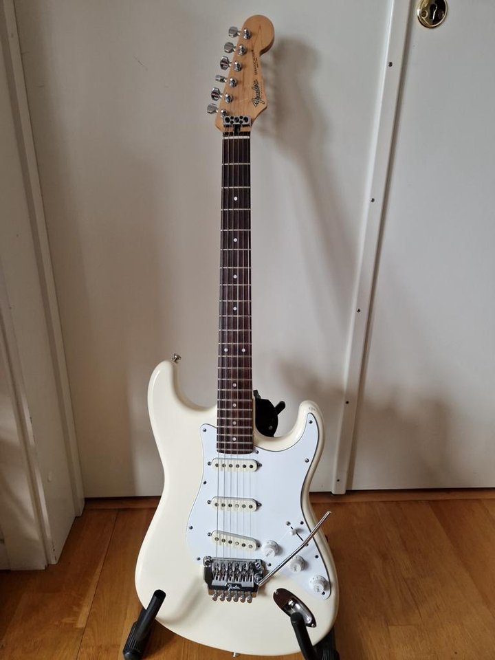Fender Stratocaster -85 MIJ E...