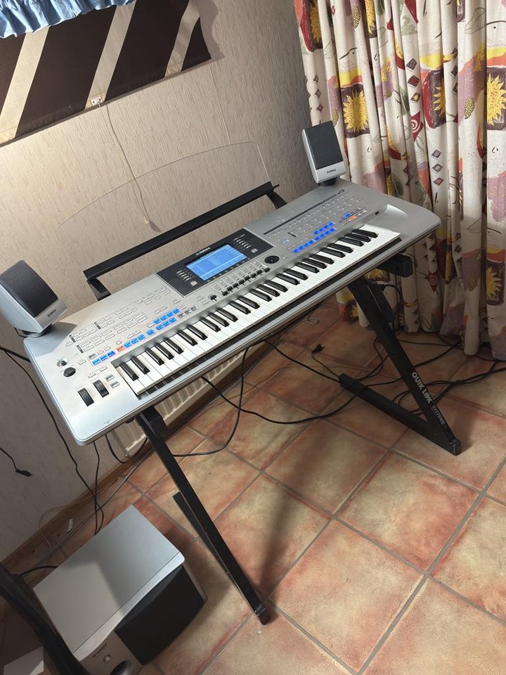 Yamaha Tyros 4