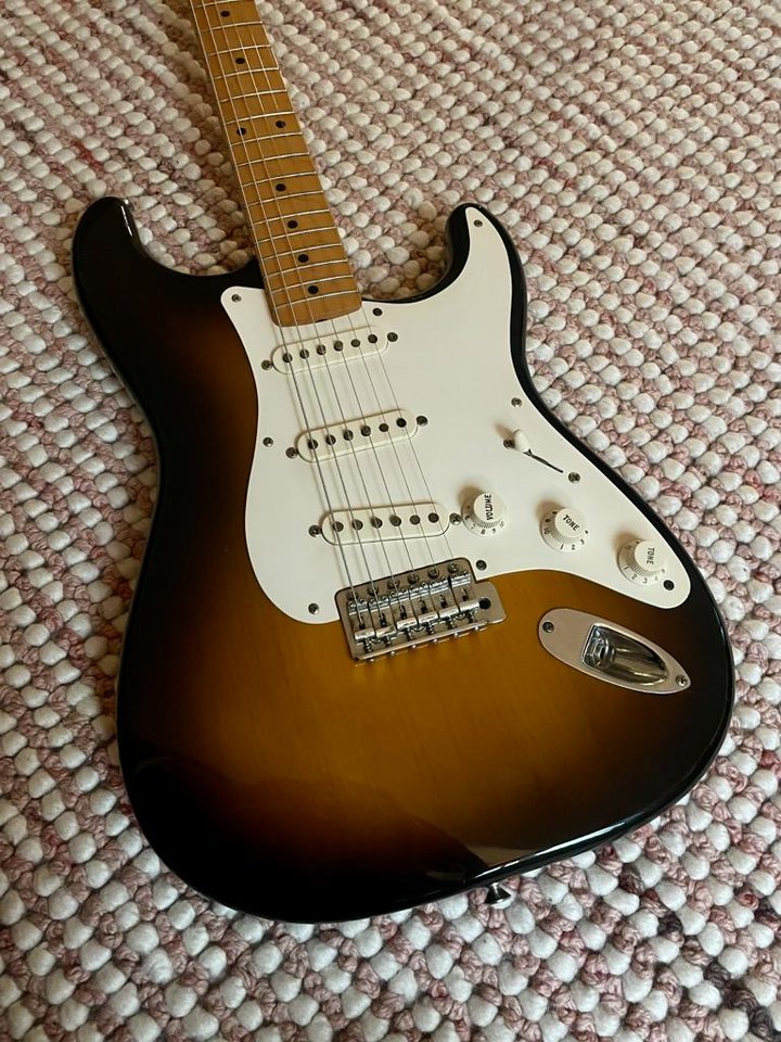 Fender Stratocaster Classic 5...