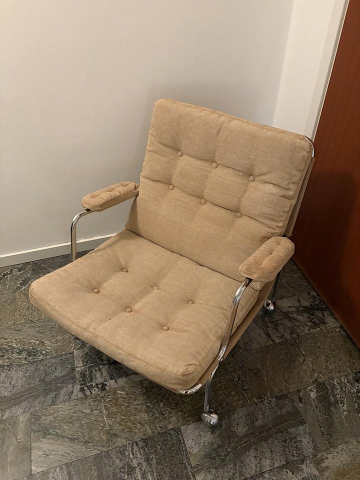 Karin 73 fåtölj, av Bruno Mat...