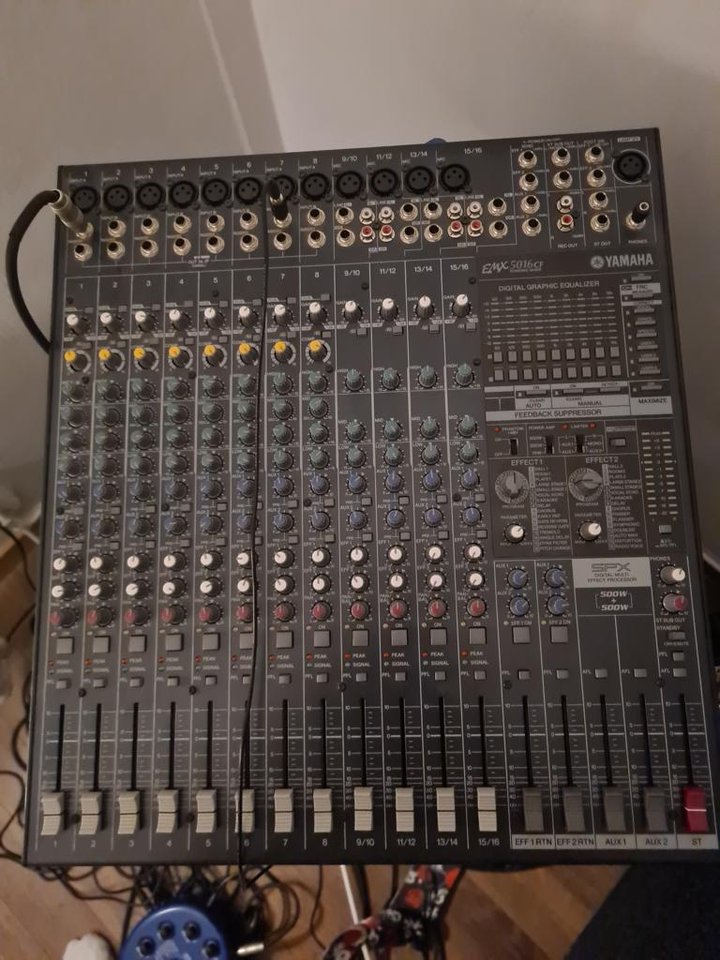 Yamaha emx5016cf Mixerbord