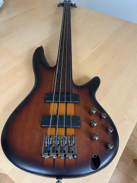Ibanez Elbas