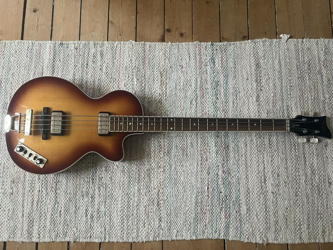 Höfner Club Contemporary 