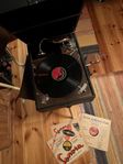 Vevgrammofon med skivor 