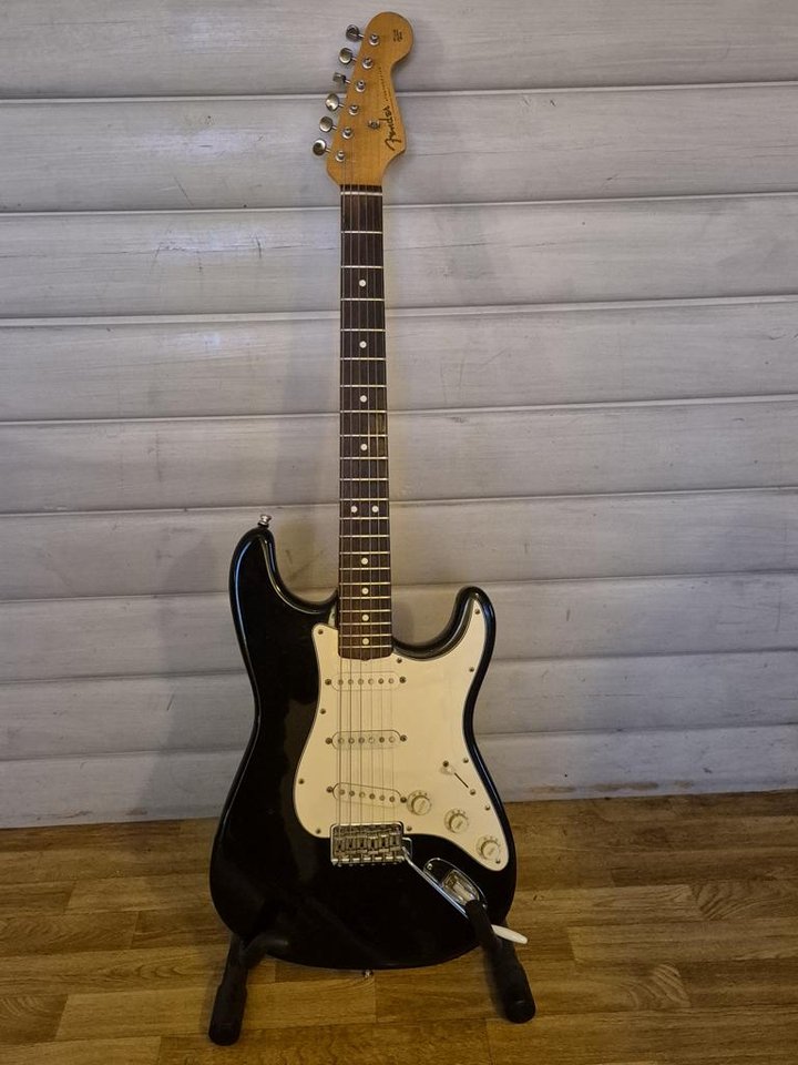 Fender Stratocaster -1984, AV...