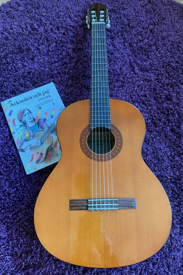 Julklapp? -Yamaha C40 Klassis...