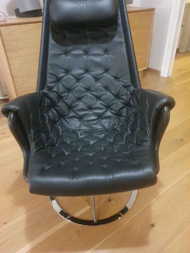 Jetson fåtölj i svart läder