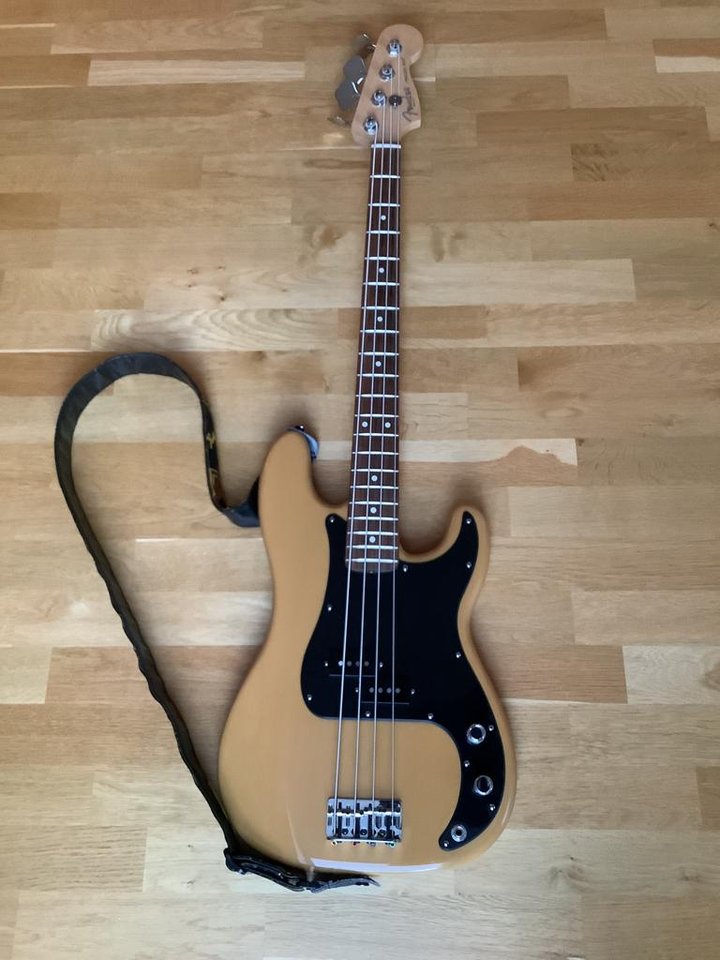 Fender 60th Anniversary Ameri...