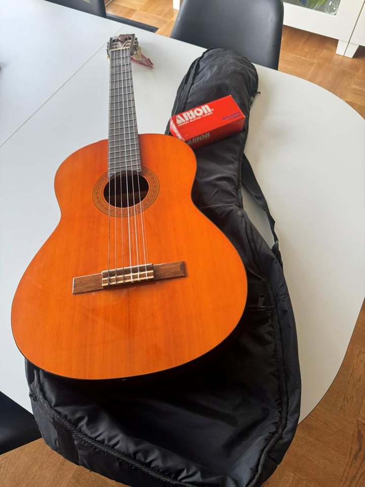 Akustisk gitarr Yamaha CG40A