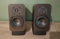 Micca RB42 högtalare + kablar och stativ