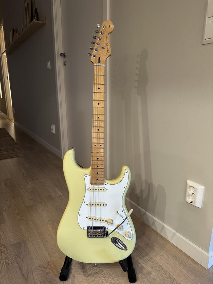 Fender Stratocaster Player II...