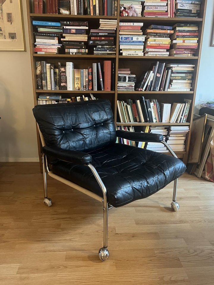 Vintage Fåtölj med svart läder