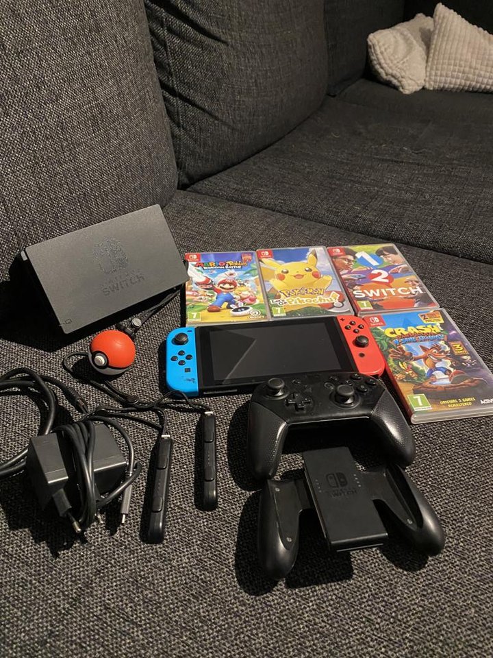 Nintendo switch med  spel + t...