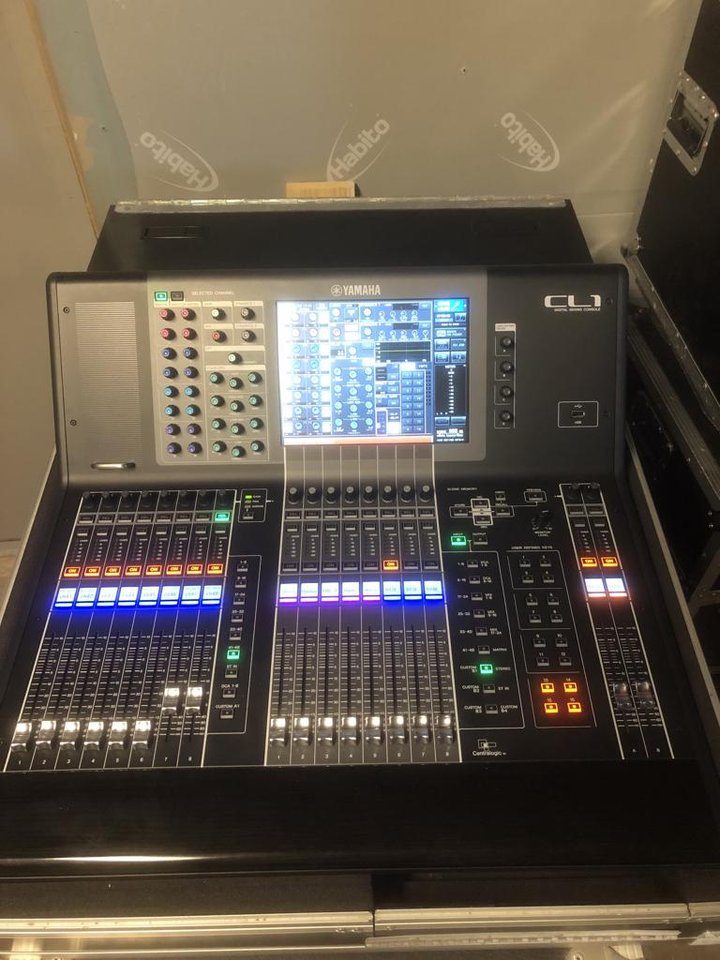 Yamaha CL1 digitalmixer med case