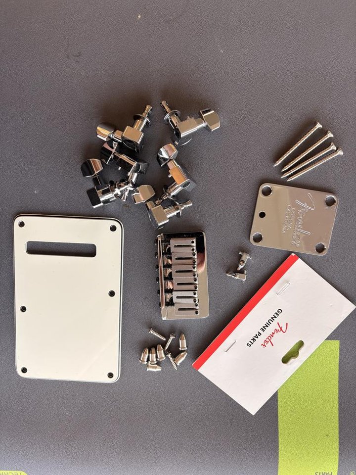 Fender Stratocaster Telecaste...