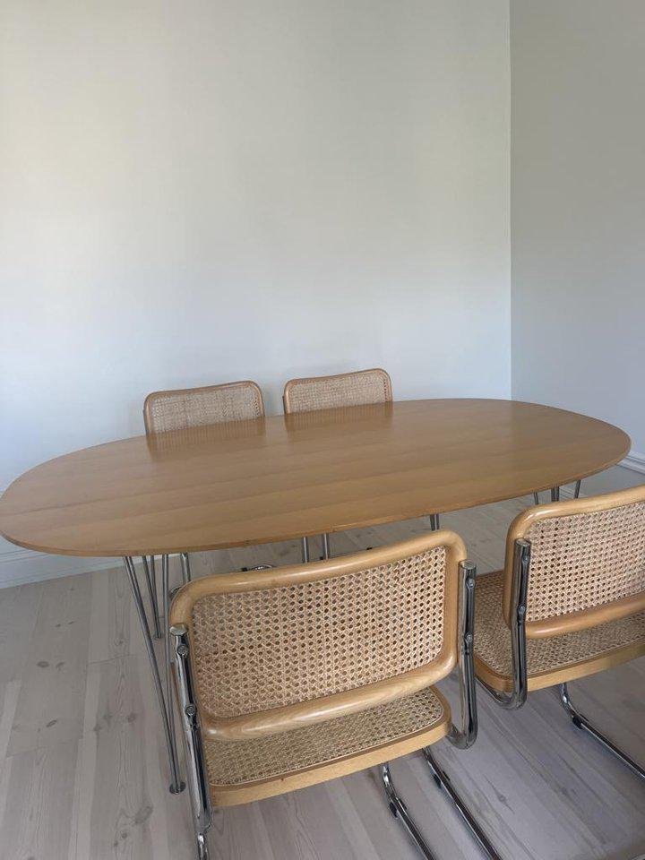 Superellips - Fritz Hansen