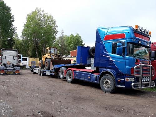 Svea Lastvagnar AB logo