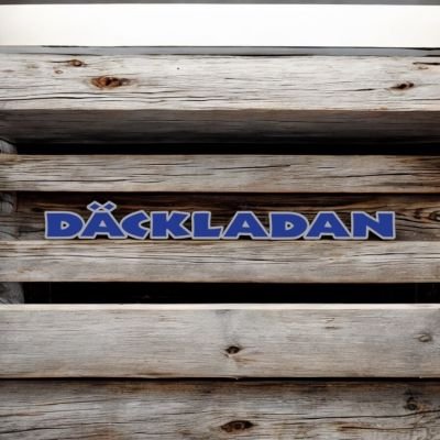Däckladan / Vianor i Ö-vik logo